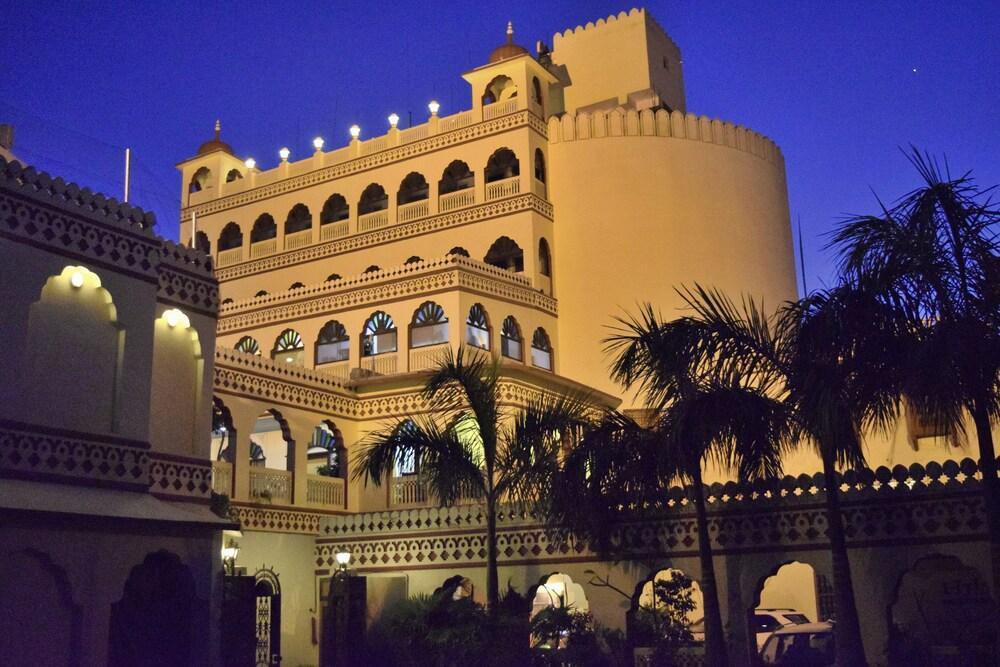 Fort Chandragupt Hotel Τζαϊπούρ Εξωτερικό φωτογραφία